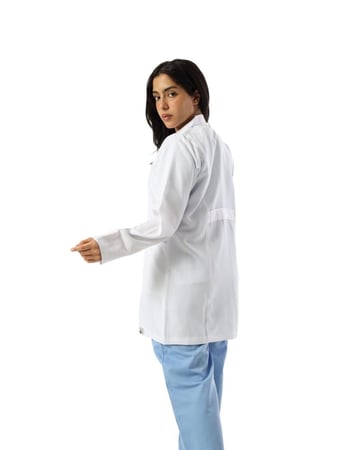 لاب كوت طبي نسائي طويل من المعطف تصميم أنيق بخامة عالية الجودة