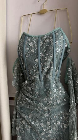 فستان طيف اليوم 74