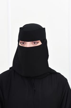 نقاب مطاط مايل