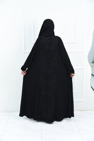 عباية مناسبات أنيقة بتطريز أمامي وخلفي