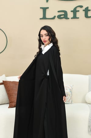 عباية مفتوحة بطبقة داخلية بربطة جانبية