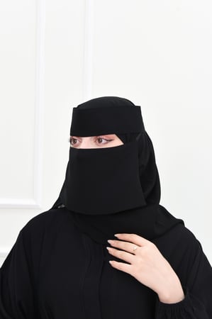 نقاب قصير مقوى