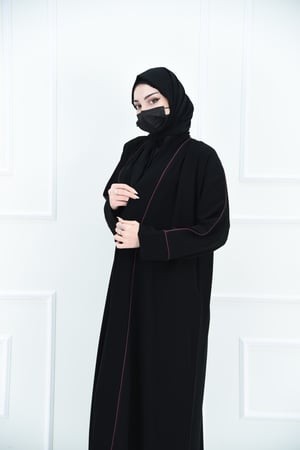 عباية كريب أنيقة مع كول شال وقيطان بلون عودي