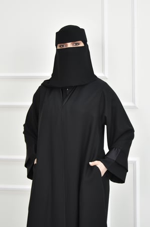 عباية لف كريب سادة بتفاصيل سوار ستان