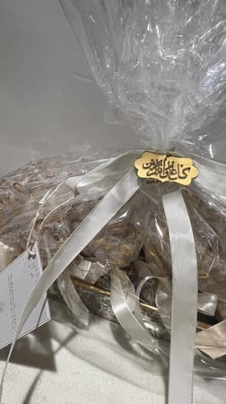 توزيعات زعفران ١جرام سوبر نقيل مع كسرة عود تايقر او مروكي سوبر