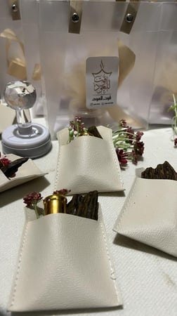 توزيعات من العود الفاخر  و المسك الأصلي  للمناسبات