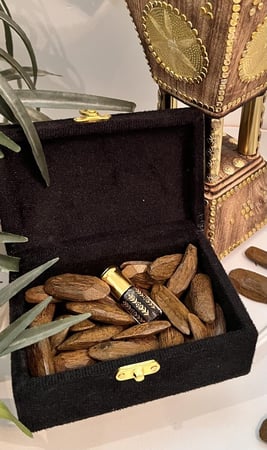 ثمن مروكي طبيعي محسن ١٣٠جرام+ربع تولة دهن عود مخلط