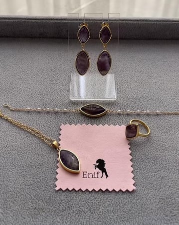 طقم حجر الامثيست- فضه عيار ٩٢٥