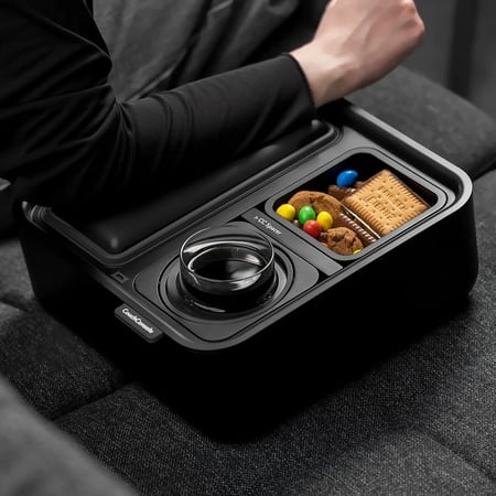 كاوتش كونسول منظم للمشروبات والاكل مع حامل اكواب مانع للاهتزاز وستاند للجوال CouchConsole لون اسود/برتقالي