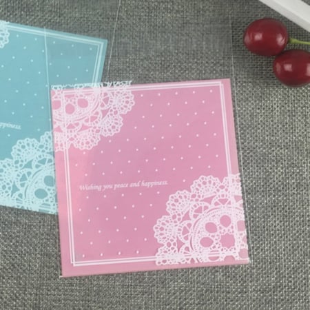 اكياس كوكيز احمر