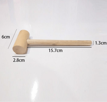 مطرقة خشب لتكسير الشوكولاتة