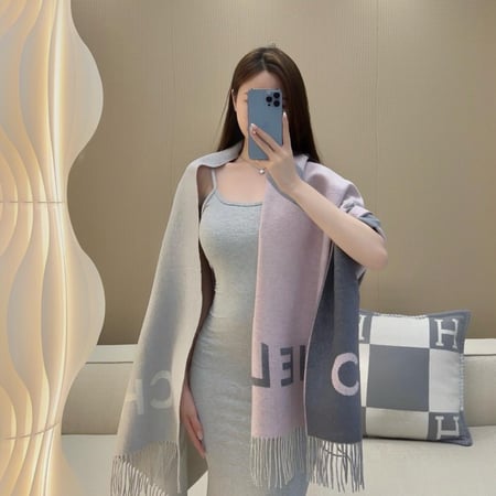 سكارف شانيل مقاس 180*70