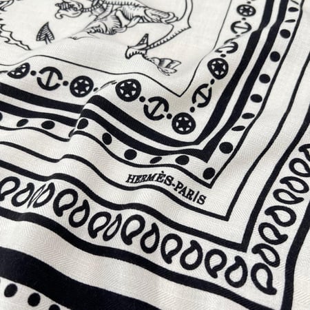 سكارف ايرميز مقاس 136*137