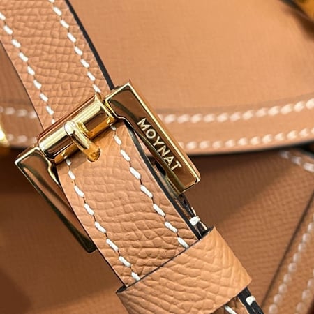 موينات Gabrielle Clutch مقاس 28cm
