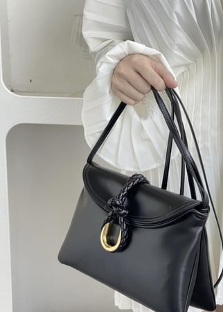 بوتيقا Winter Liberta مقاس 27cm