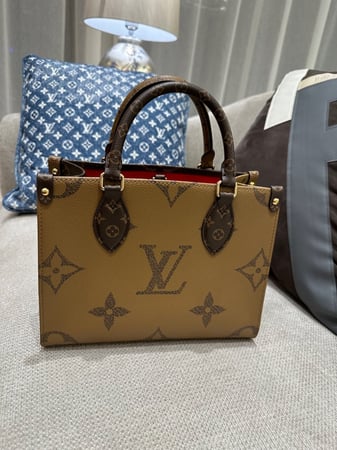 لوي فيتون ONTHEGO PM مقاس 25cm