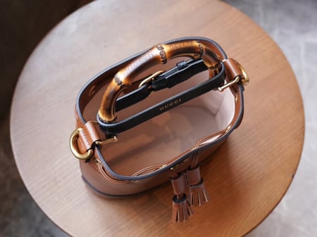 قوتشي ديانا باكت مقاس 19cm