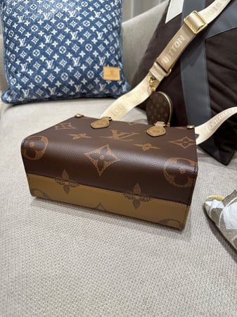 لوي فيتون ONTHEGO PM مقاس 25cm