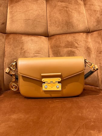 لوي فيتون Swing مقاس24cm