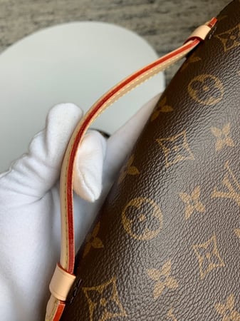 لوي فيتون ‏ Pochette Métis مقاس25cm