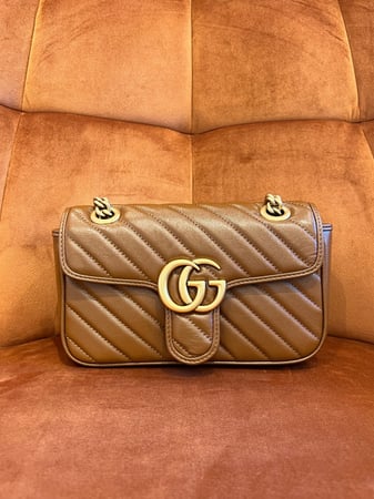 قوتشي جي جي مارمونت مقاس22cm