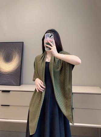 سكارف لوي فيتون مقاس 120*120