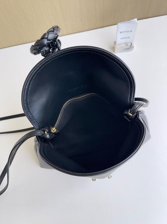 بوتيقا Winter Liberta مقاس 27cm