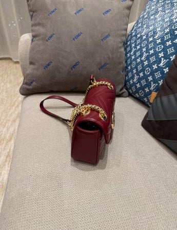 قوتشي جي جي مارمونت مقاس22cm