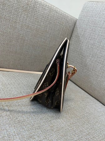 لوي فيتون Around Me PM مقاس 22.5cm