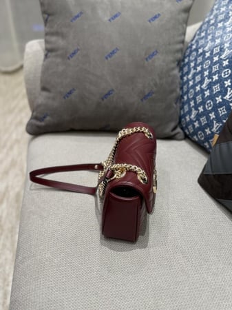 قوتشي جي جي مارمونت مقاس22cm