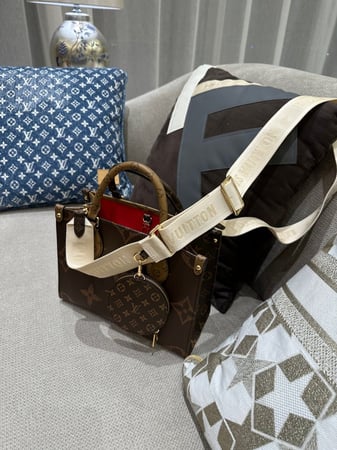 لوي فيتون ONTHEGO PM مقاس 25cm