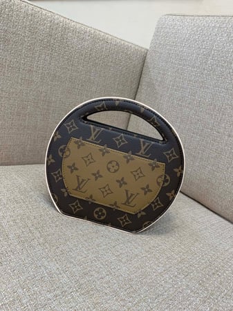 لوي فيتون Around Me PM مقاس 22.5cm