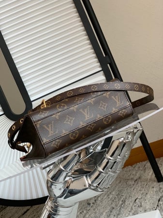 لوي فيتون SAC PLAT BB مقاس 21.5cm