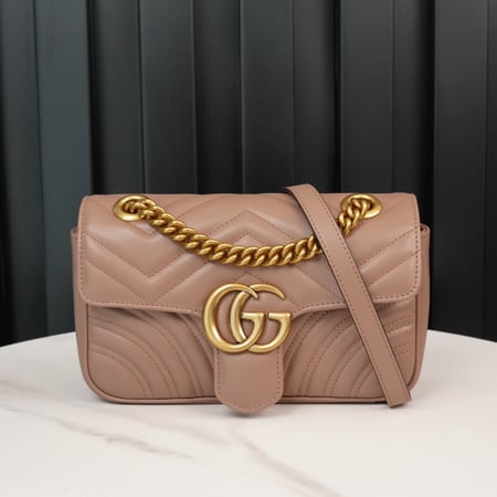قوتشي جي جي مارمونت مقاس22cm