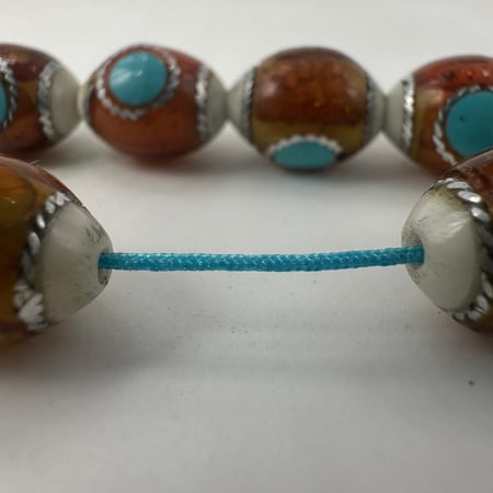 سبحة عظم جمل مطعم بالفضه 33 خرزه