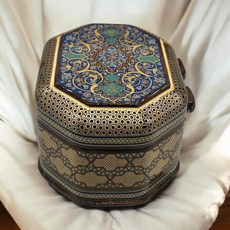 صندوق خشبي فاخر جدا صناعة يدوية