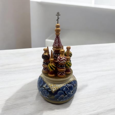 تحفة فنية صناعة روسية تصدر صوت جميل