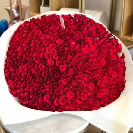 باقة ورد احمر - وردة - ورد - عيد الحب