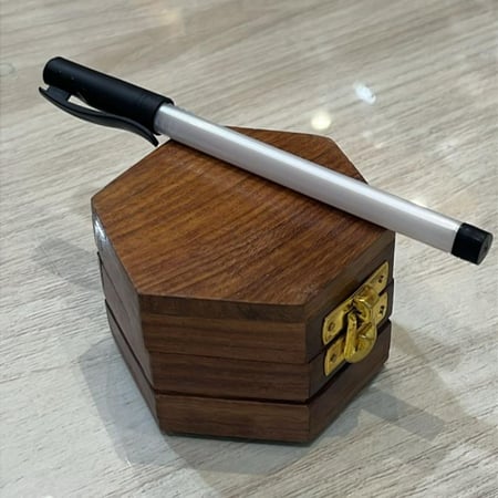 علبة خشبية هندية صغيرة