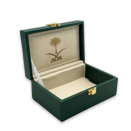 علب جلد إيطالي