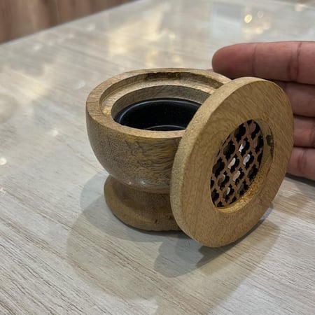 مبخرة هندية مع غطاء