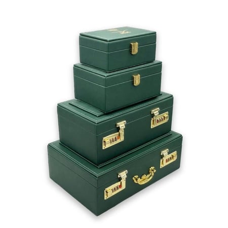 علب جلد إيطالي