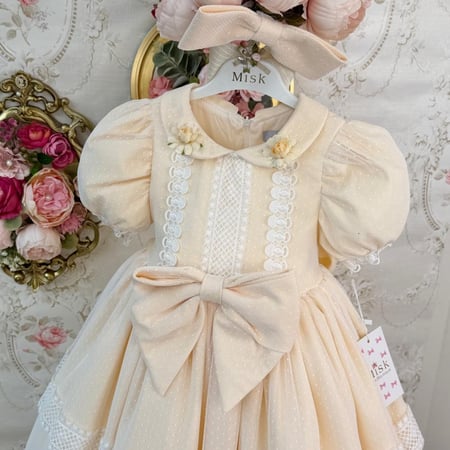 فستان اليكساندرا+ فيونكة الشعر