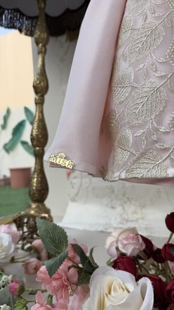 فستان وردتي الكبيرة