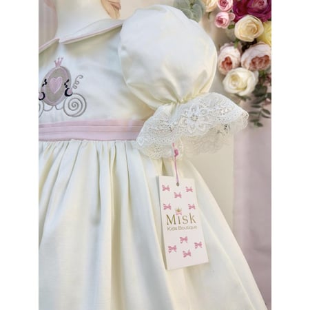 فستان الأميرات الناعم