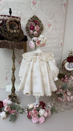 فستان عسولة الكبيرة