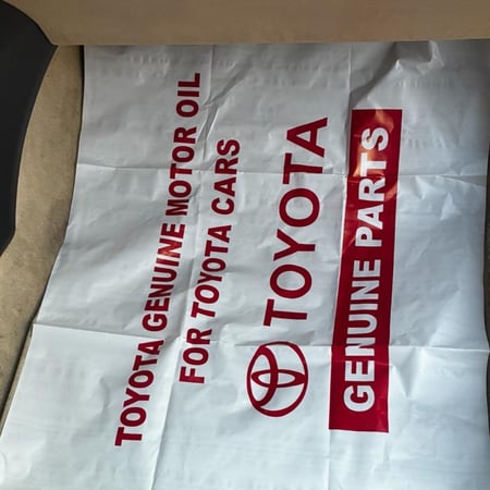 اكياس حمايه الدعاسات تويوتا  قطعتين