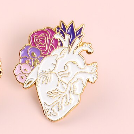 بروش القلب الأبيض