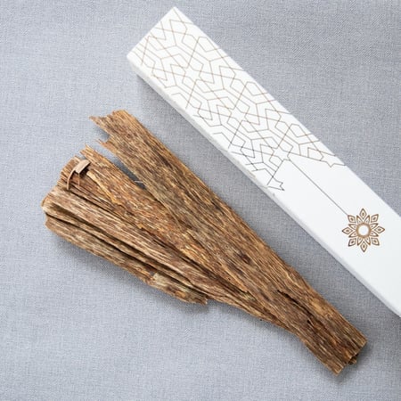 رقائق عود فيتنامي طبيعية نقية بدون أي إضافات كيميائية