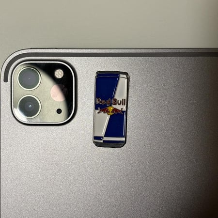 ستيكر معدن ريد بول